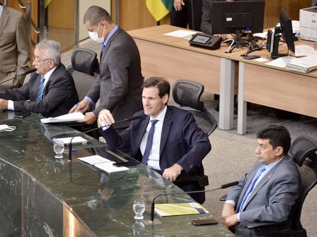 Votações em Plenário