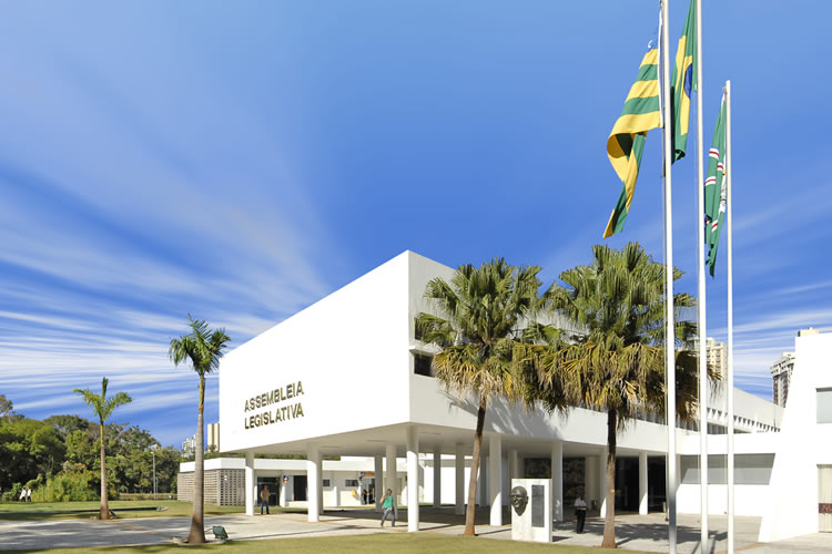 Deputados apresentam projetos de lei e requerimentos à Mesa Diretora