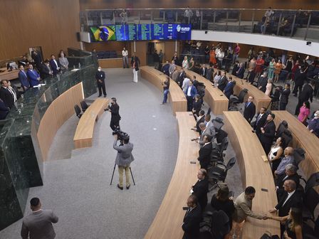 Proposta de Max Menezes, Alego celebra centenário de Aparecida de Goiânia e entrega Medalha do Mérito Legislativo