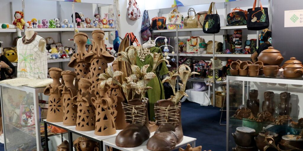 Feira em Brasília reúne o talento de artesãos de todo o país