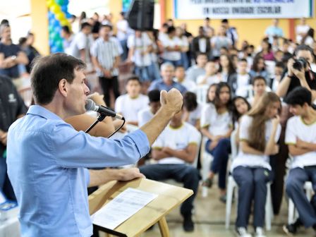 Com o governador Caiado, Lissauer Vieira participa de inauguração da terceira escola padrão século XXI, em Rio Verde