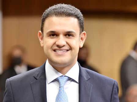 Cairo Salim promove sessão solene na manhã dessa 4ª-feira, 11, para entrega de Título de Cidadania à primeira-dama de Goianésia