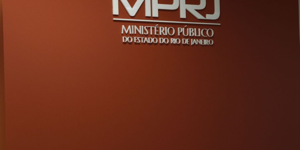 Delegada presa em operação do MPRJ é transferida para presídio