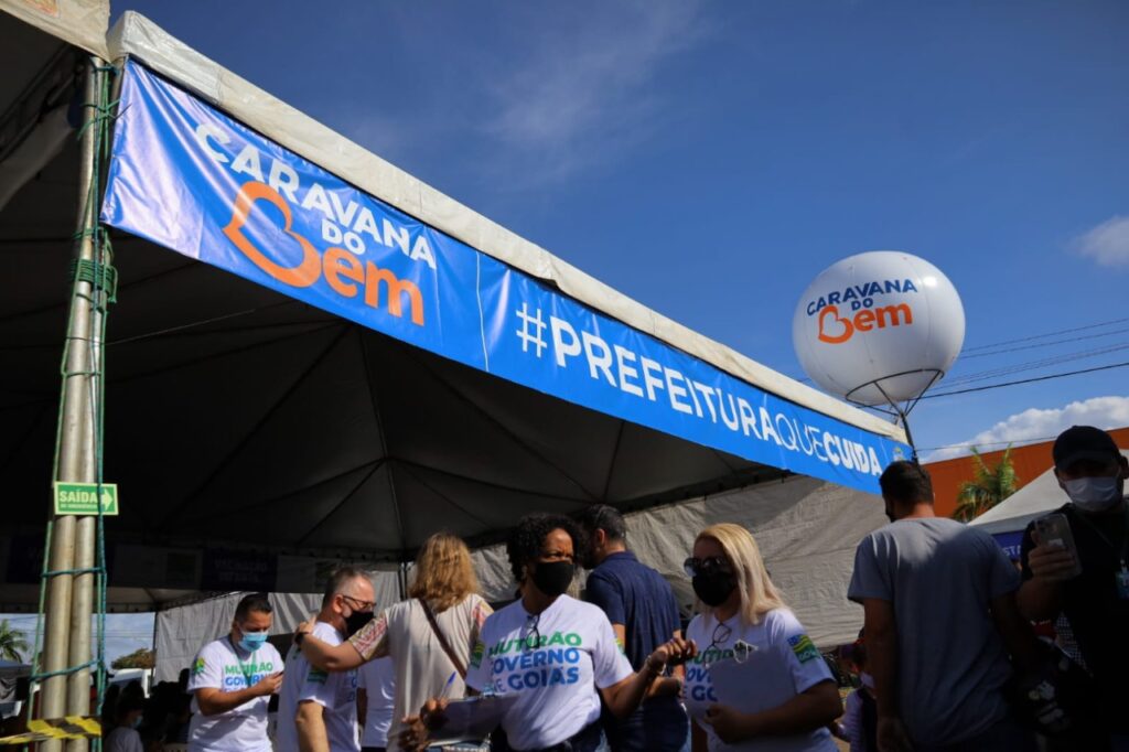 Terceira Caravana do Bem – Prefeitura que Cuida providencia cartão de estacionamento para idosos, gestantes e pessoas com deficiência durante 5º Mutirão do Governo de Goiás