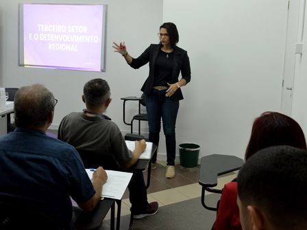 Escola de Governo disponibiliza, a servidores da Alego, inscrições para diversos cursos