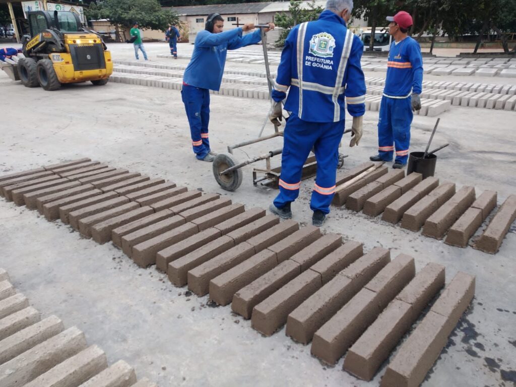 Prefeitura de Goiânia destaca 376 colaboradores para serviços de manutenção em mais de 60 bairros da capital, nesta terça-feira (17/05)