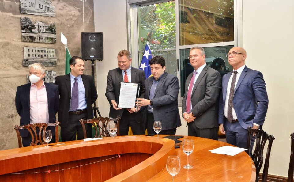 SIC firma protocolos de intenções para o investimento de R$ 2,2 bi da Anglo American