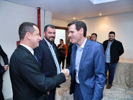 Lissauer recebe Título de Cidadão Palmeirense, em reconhecimento ao trabalho realizado pelo município