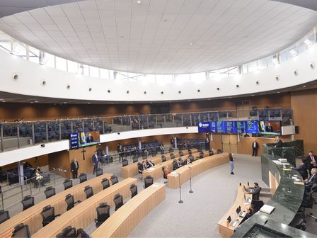 Sessão hoje, às 10 horas, tem pauta com 76 processos legislativos