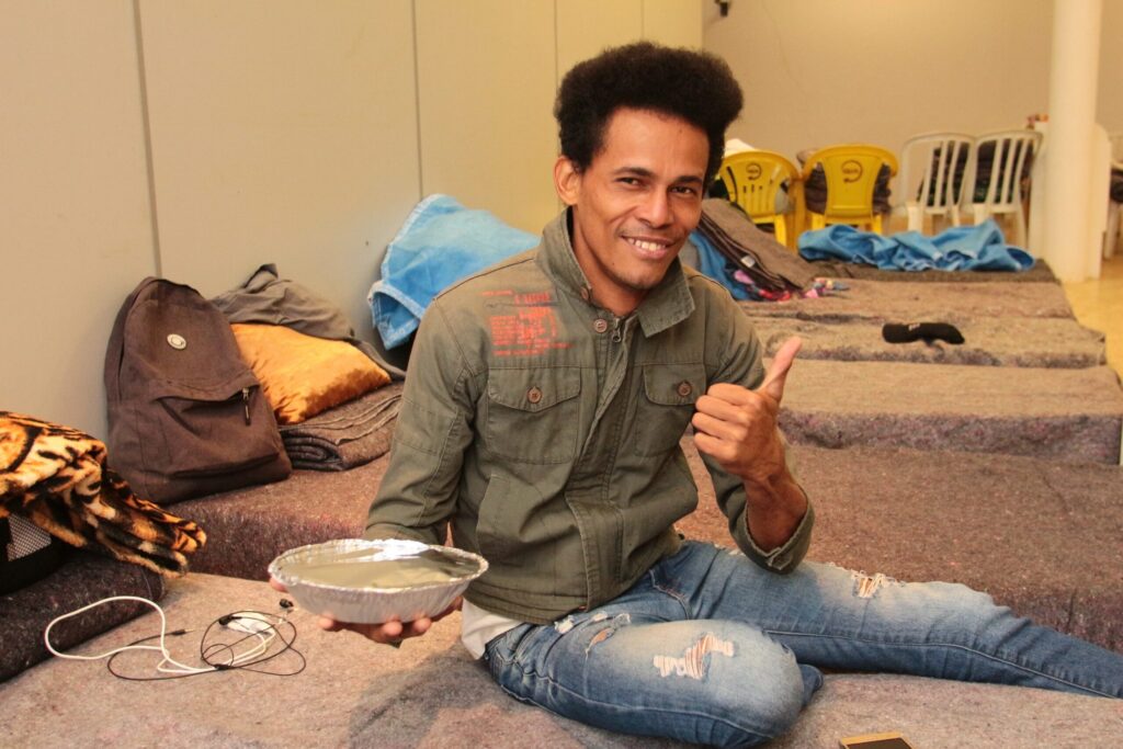 No quarto dia de ação, força-tarefa da Prefeitura de Goiânia segue com abrigo de moradores em situação de rua, no Parque Mutirama