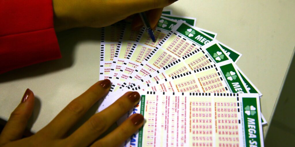 Mega-Sena acumula e próximo prêmio é estimado em R$ 65 milhões