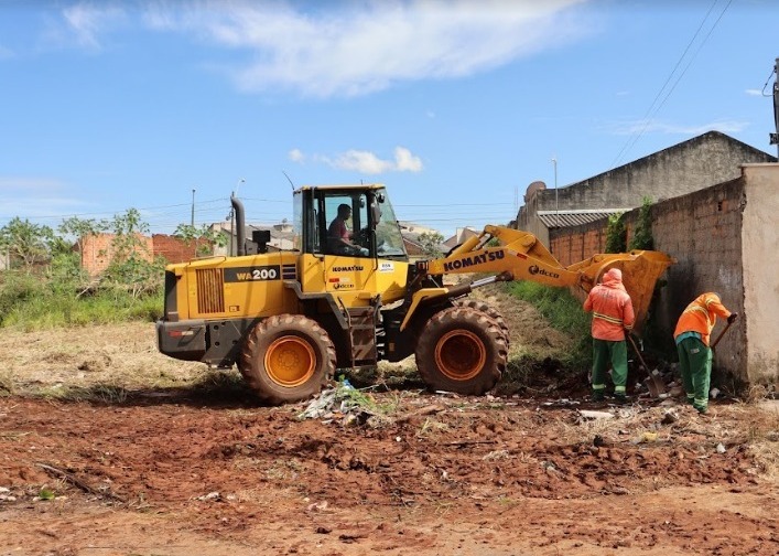 Prefeitura de Goiânia escala 300 servidores para remoção de entulhos em 50 bairros, nesta quinta-feira (26/05)