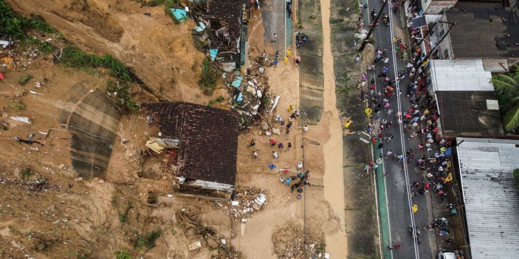 Número de mortes confirmadas devido à chuva no Grande Recife é de 44