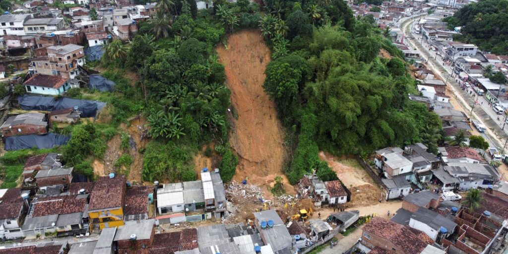 Semana começa com previsão de chuva no litoral do Nordeste
