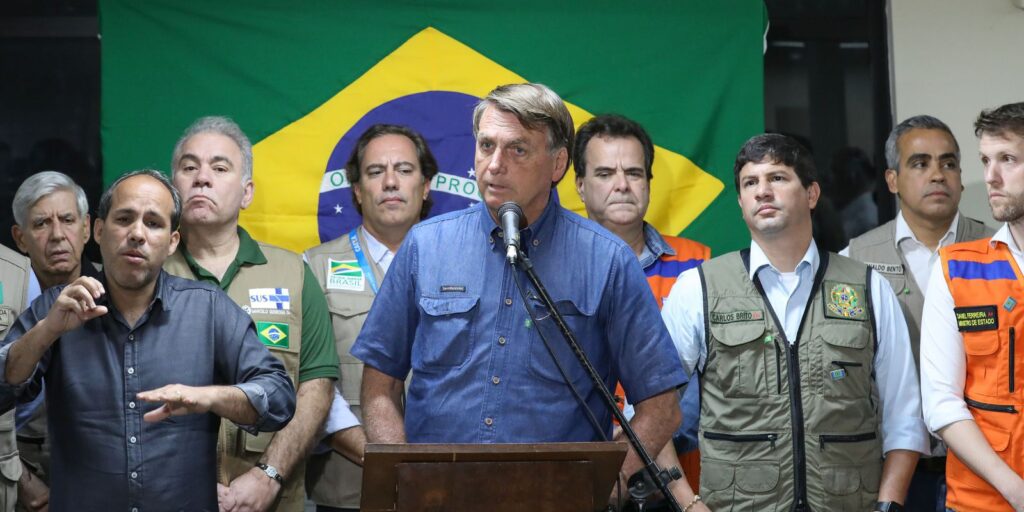 Presidente sobrevoa áreas atingidas por chuva no Grande Recife