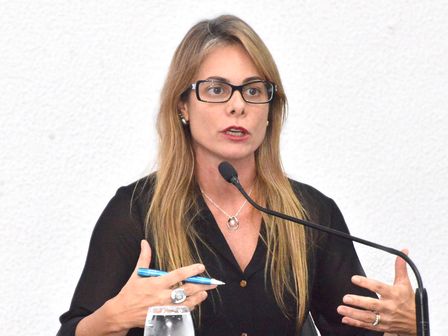 Secretária de Economia, a fluminense Cristiane Schmidt recebe Título de Cidadania Goiana, nesta 4ª-feira, 1º de junho