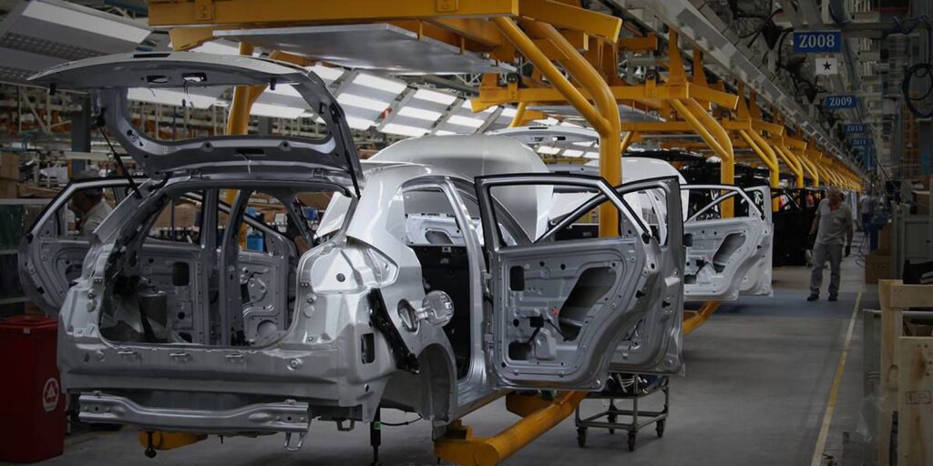 Liminar suspende 580 demissões da montadora Caoa Chery