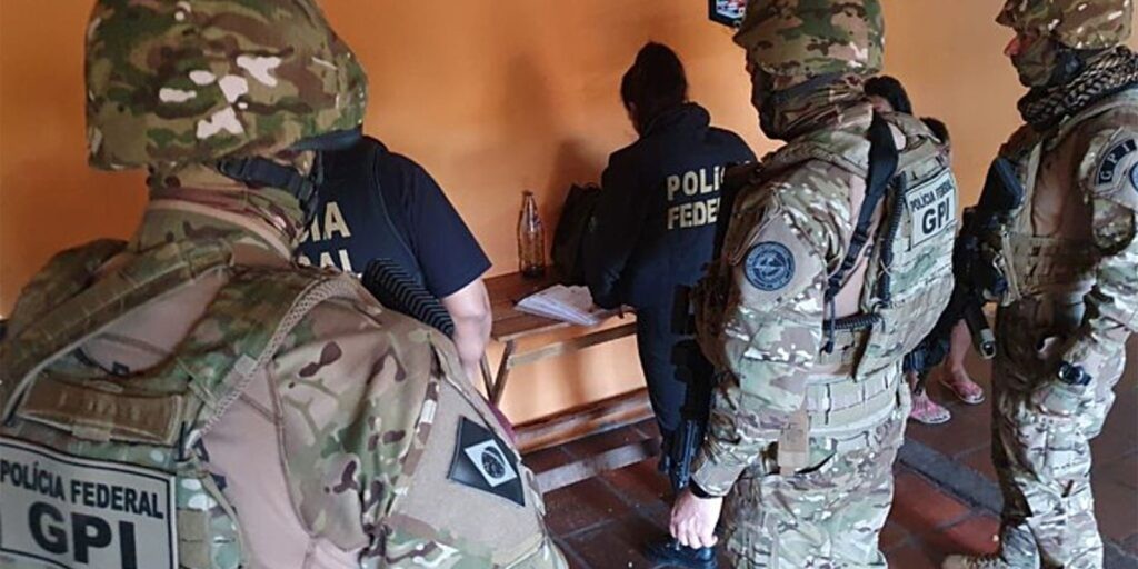 Polícia Federal prende três acusados de uso de dinheiro falso no Rio