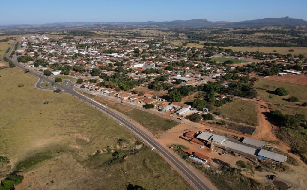 Em Buriti de Goiás, Caiado entrega recuperação da GO-326