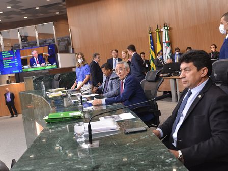 Sessão ordinária hoje tem pauta com 95 processos legislativos