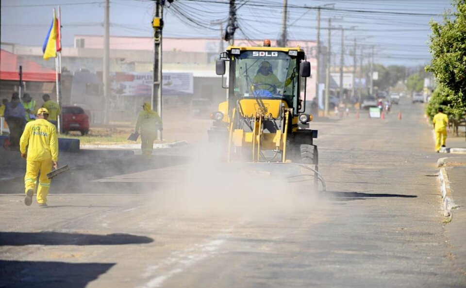 Governador anuncia recuperação asfáltica de ruas e avenidas de Abadia de Goiás