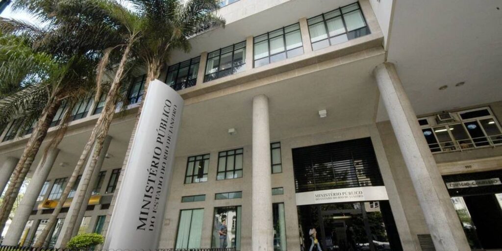 Policial civil denunciado por lavagem de dinheiro é preso no Rio