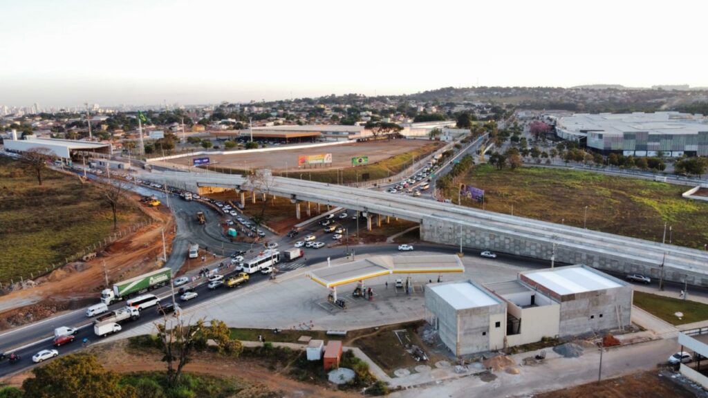 Rogério Cruz inaugura, na quinta-feira (09/06), Viaduto Iris Rezende Machado, por onde passarão ônibus do BRT e 150 mil veículos por mês