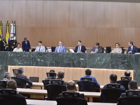 Deputado Karlos Cabral promoveu sessão solene em homenagem a contadores nesta terça-feira, 7