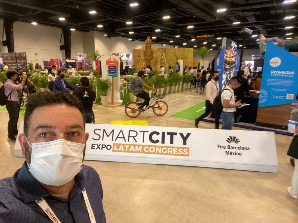 Presidente da Cmtc representa a Prefeitura de Goiânia em congresso sobre transporte e inovação, no México