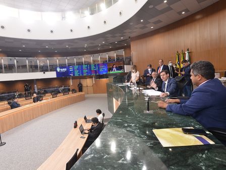 Plenário aprova pauta com 16 projetos de deputados e do Executivo