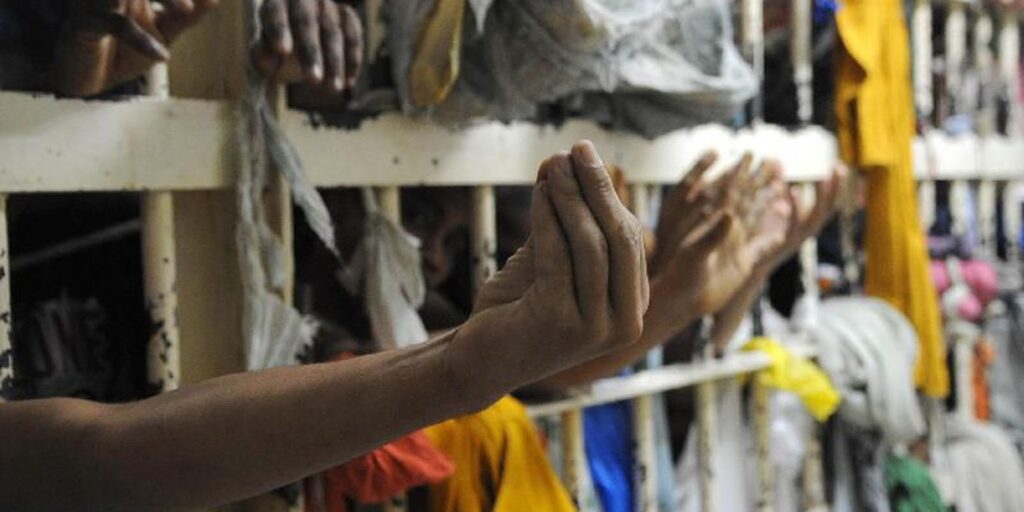 Número de presos em São Paulo sobe 17%