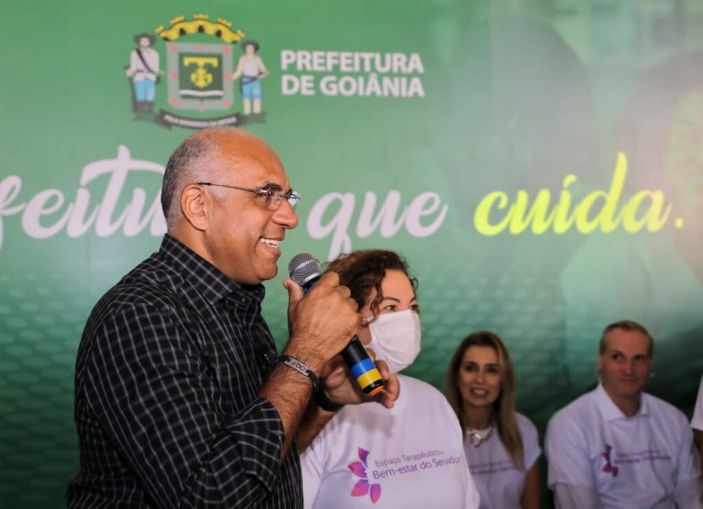 "Cuidar das pessoas é assegurar-lhes saúde e bem-estar", afirma Rogério Cruz em evento dedicado aos servidores públicos, no Paço Municipal