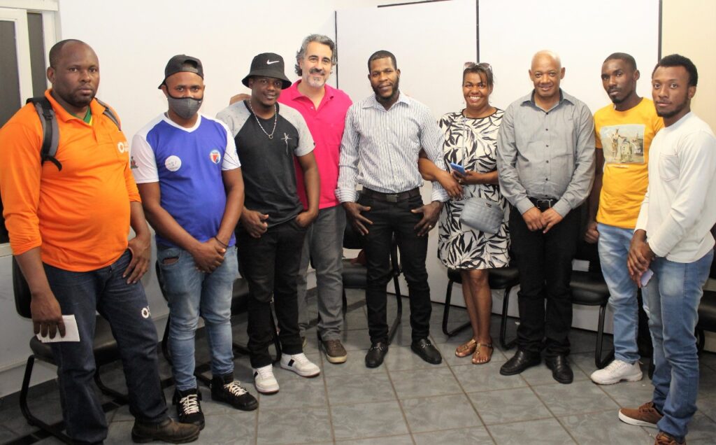 Parceria entre Prefeitura de Goiânia e embaixada do Haiti leva serviços a 250 imigrantes, na capital