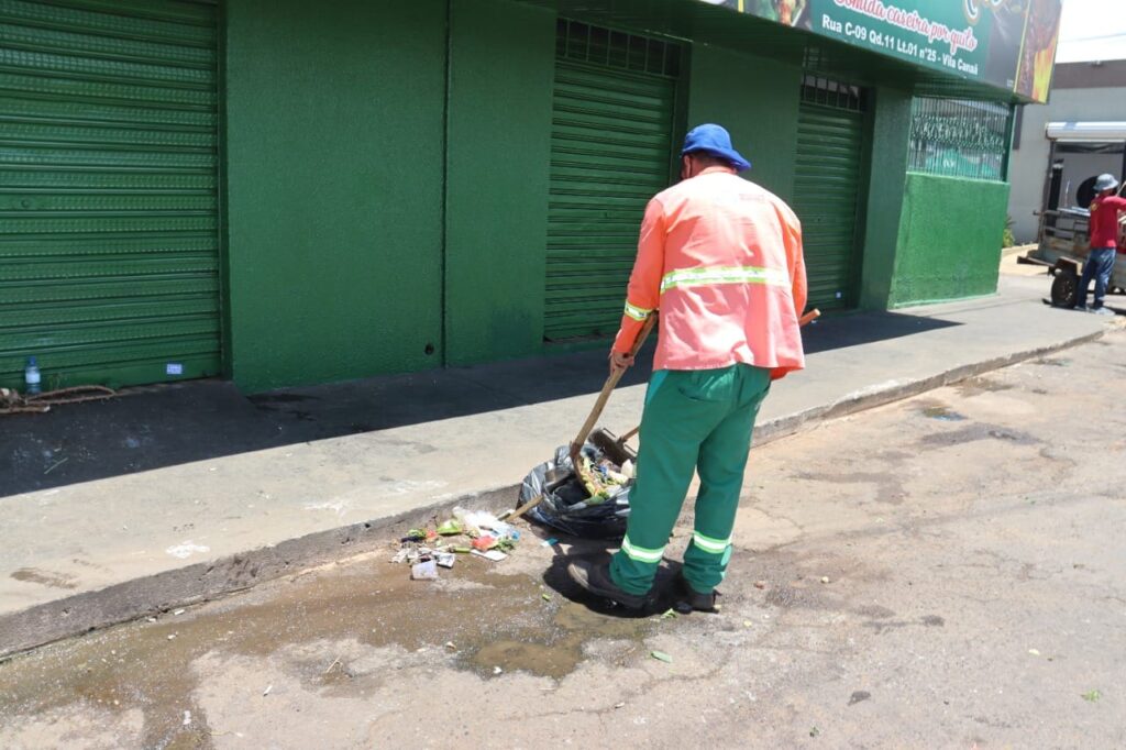 Equipe da Comurg limpará 59 feiras livres durante manhã, tarde e noite, nesta sexta-feira (10/06)