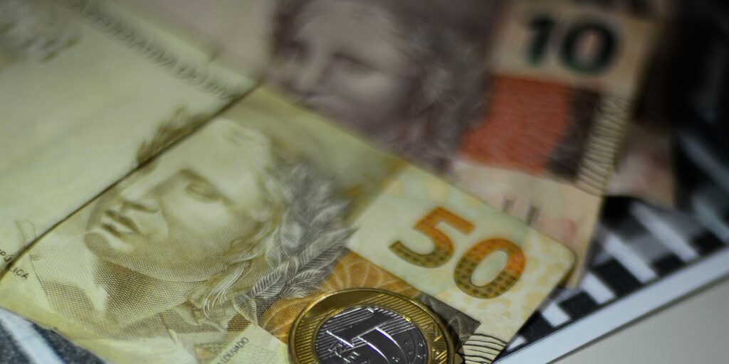 Beneficiários com NIS final 3 recebem hoje Auxílio Brasil