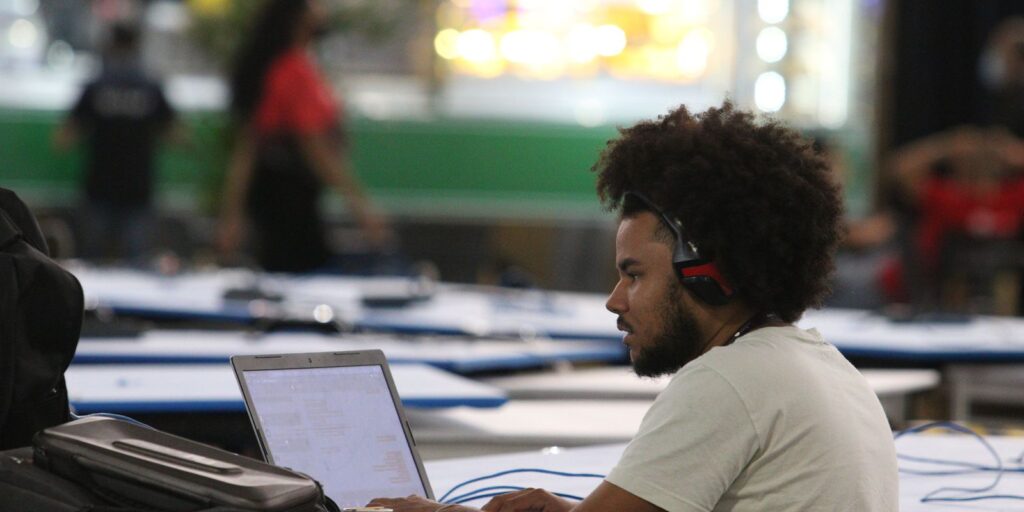 Programa vai formar jovens em tecnologia da informação no Paraná