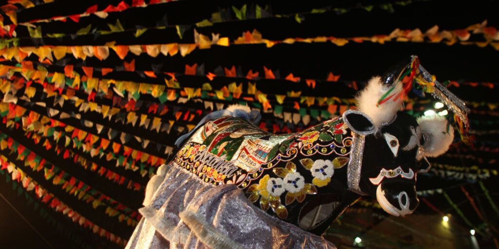 Hoje é Dia: junho termina com Dia do Orgulho LGBTQIA+ e bumba meu boi