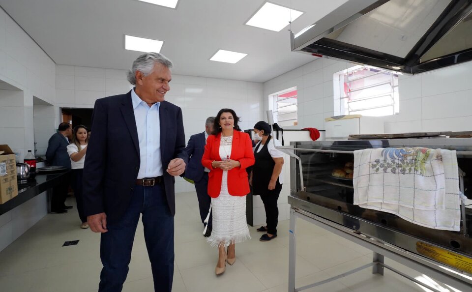 Caiado prestigia inauguração de abrigo mantido pela Igreja Videira