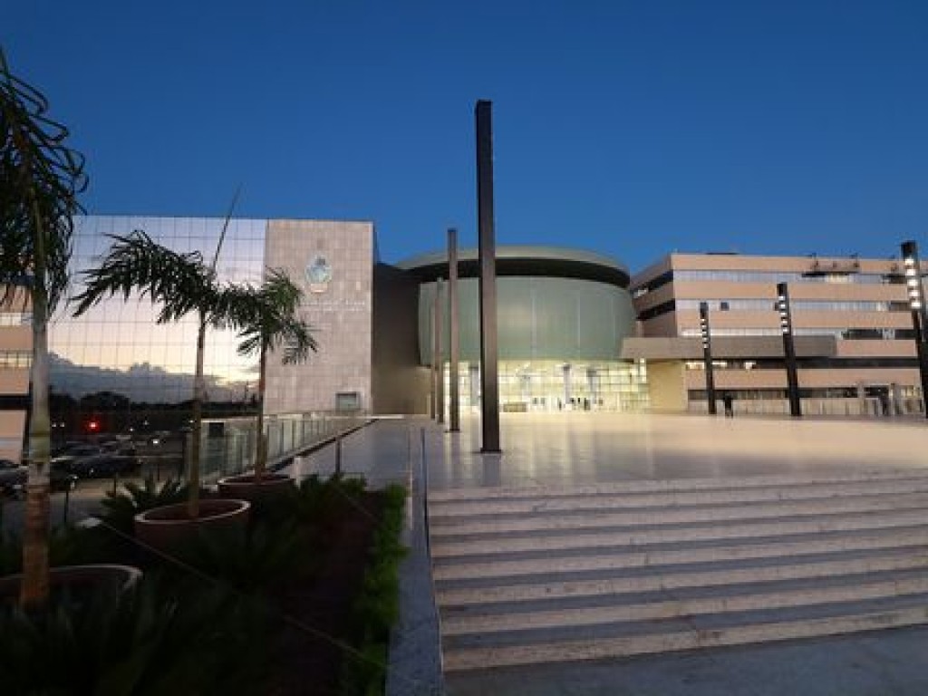 Sessão  que abre o segundo semestre traz 90 projetos na pauta