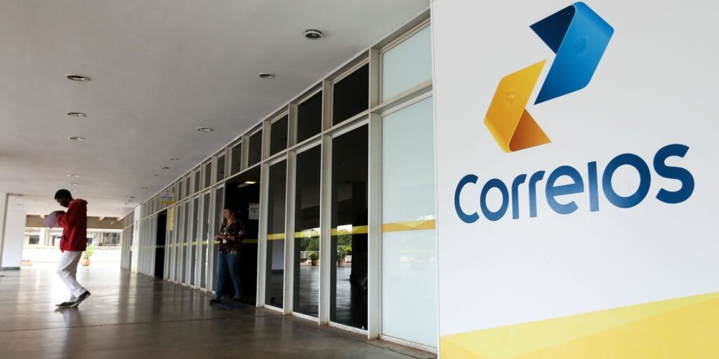 Leilão de encomendas abandonadas nos Correios será hoje