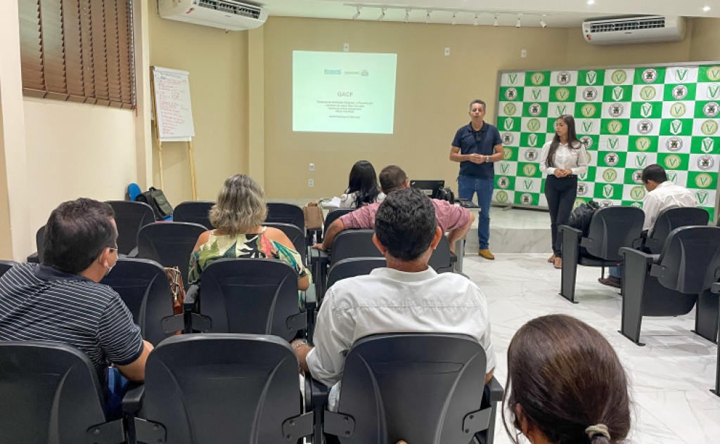 Adapec participa de reunião ordinária sobre sanidade avícola