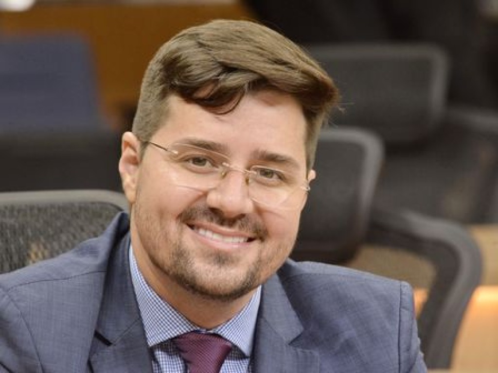 Propostas de Henrique César para a educação estão aptas a serem votadas, em definitivo, ao final do recesso