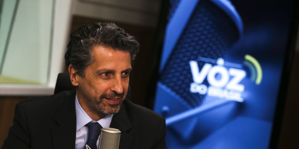 Ministro do Meio Ambiente fala sobre combate ao desmatamento