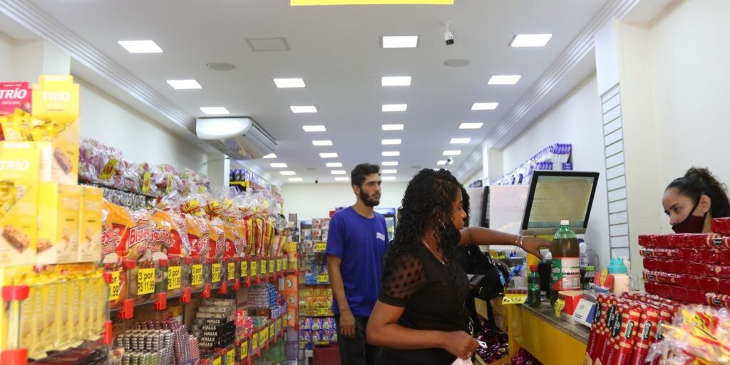 Após quatro altas consecutivas, Confiança Empresarial cai 0,3 ponto