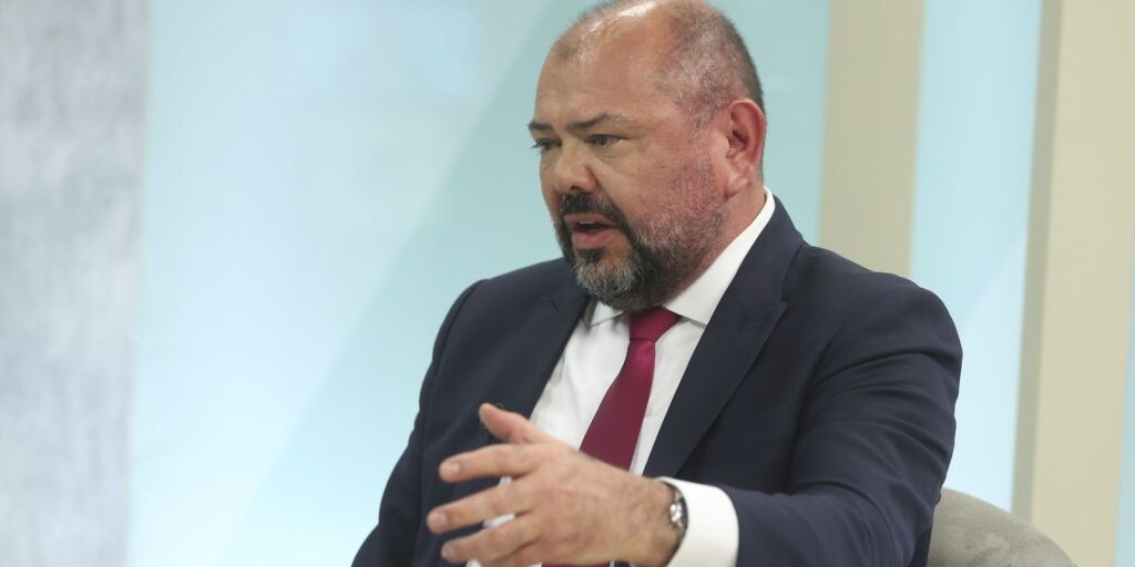 Caminhoneiros começam a receber benefício emergencial nesta terça