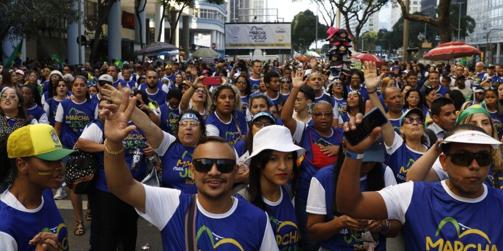 Marcha para Jesus reúne milhares no centro do Rio de Janeiro
