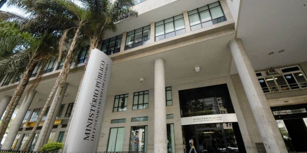 Polícia investiga corrupção em Petrópolis depois de chuvas