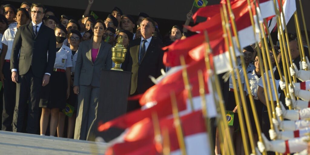 Presidente participa de cerimônia da chegada de coração de D. Pedro I