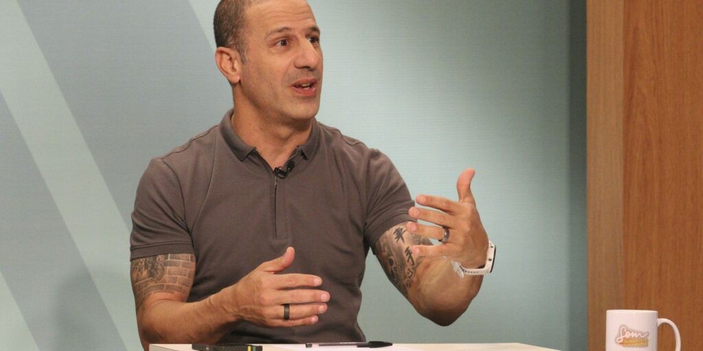 Tony Kanaan é o entrevistado do Sem Censura de hoje