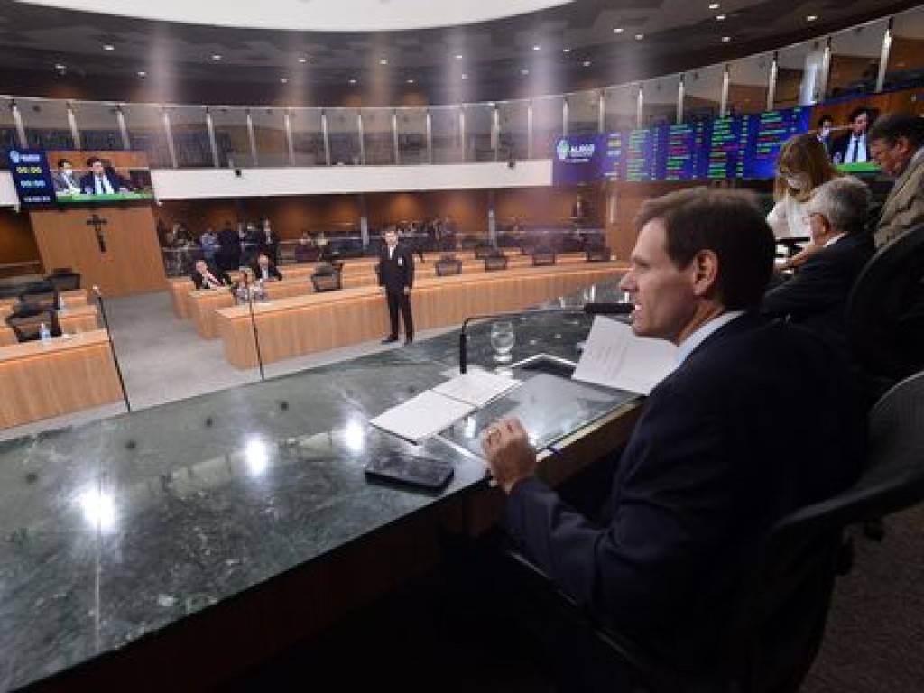 Projetos parlamentares são prioridade na sessão desta 3ª-feira, 9